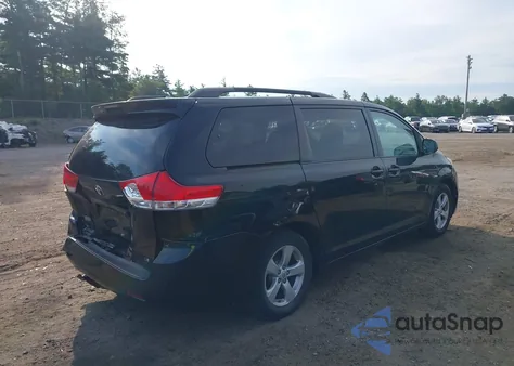 2011 Toyota Sienna Le V6 z USA, uszkodzony, nr VIN 5TDKK3DC0BS164213